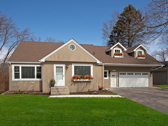 5th image of 2155 County Road F E