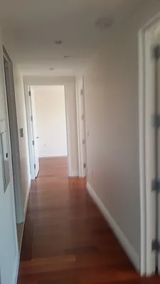 Rented by Niko International Brokerage | media 17