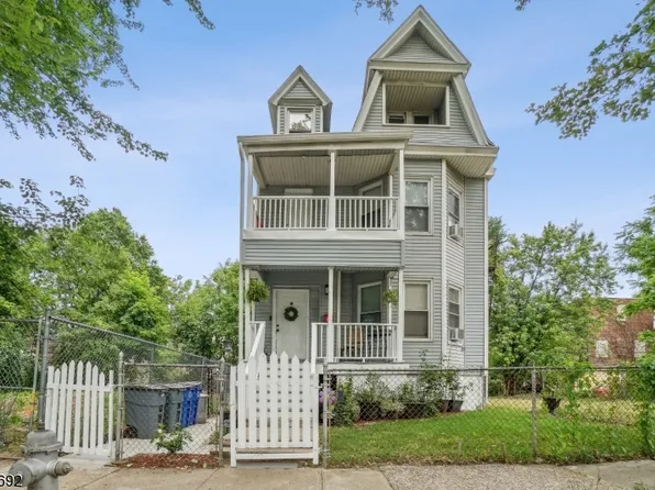 66 N 15Th St, East Orange City, NJ 07017