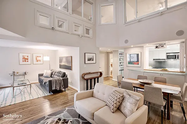 Sold by Sotheby's International Realty | media 17