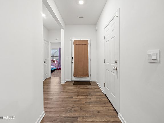 3rd image of 8865 Mary Frances Dr