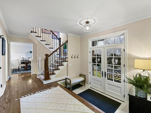 4th image of 30 W Birchwood Ave