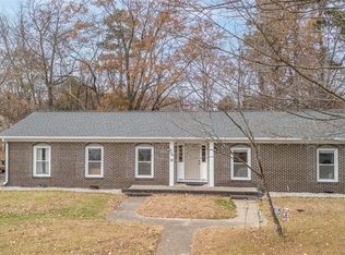 108 Queen Anne Dr, Hopewell, VA 23860