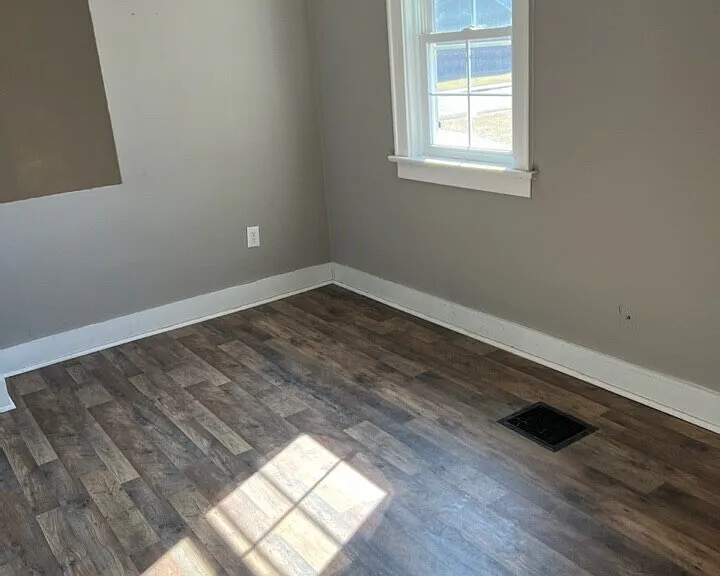 404 Osborn Ave — Photo 7