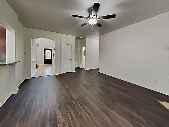 2nd image of 1735 Park Oak Dr