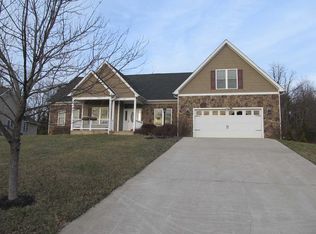 220 Jocelyn Ln, Waynesboro, VA 22980