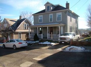 47 Hill St, Logan, OH 43138