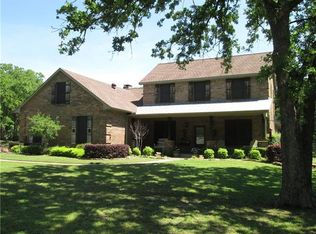 2197 Meadow Way, Terrell, TX 75160