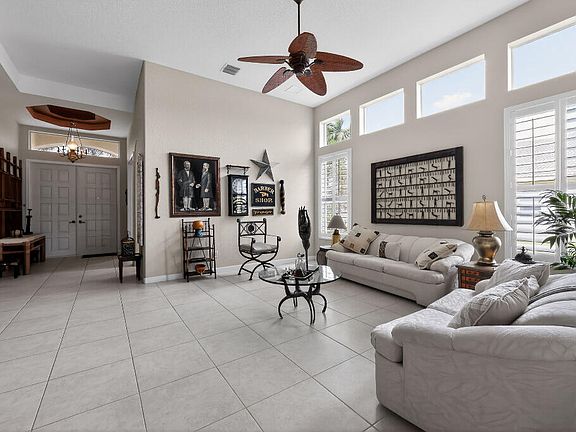 5th image of 9430 Lantern Bay Circle