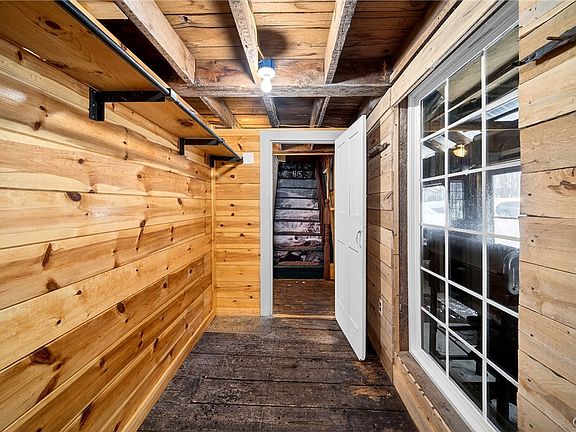 5th image of 11812 River Rd