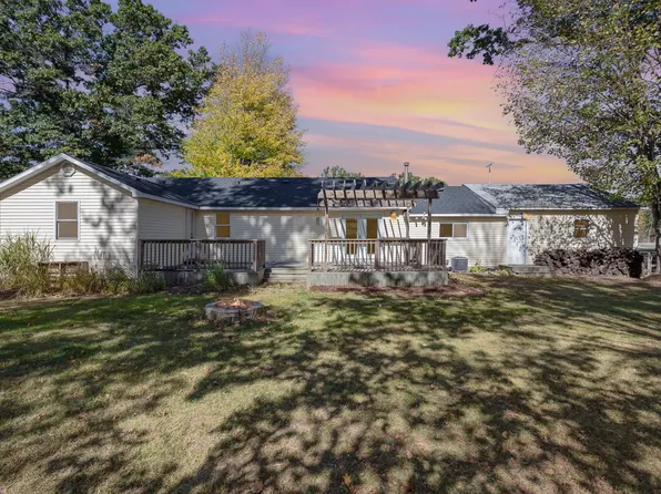 2613 W Isabella Rd, Midland, MI 48640