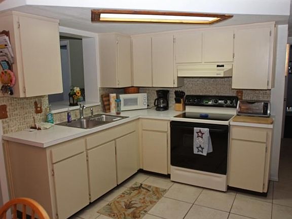 3rd image of 1835 Dartmouth Dr