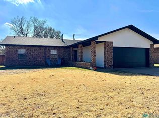 413 Rosewood Dr, Clovis, NM 88101