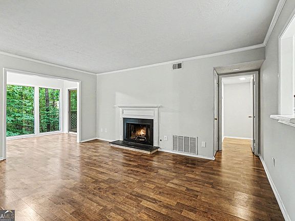4th image of 1201 Vicksburg Pl