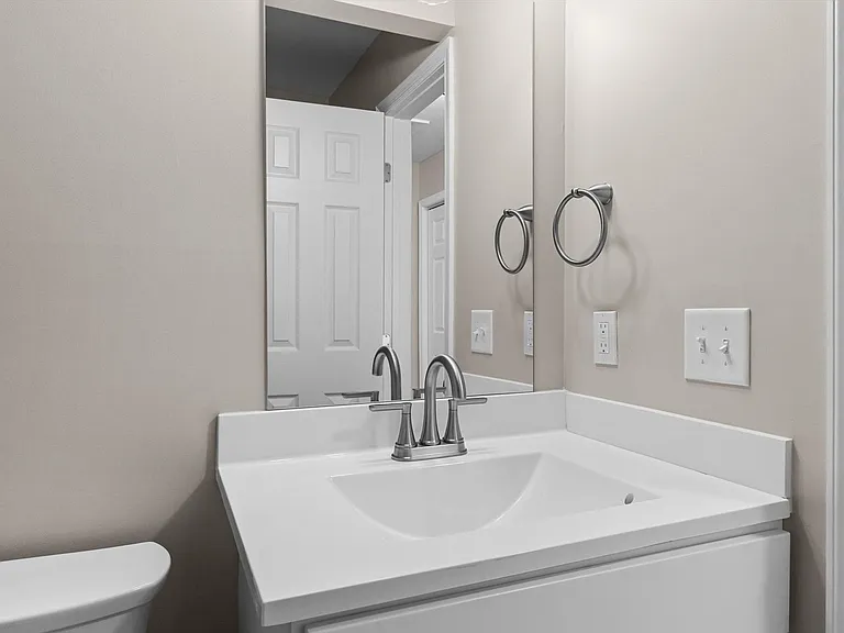 1619 Slidell Ln — Photo 23