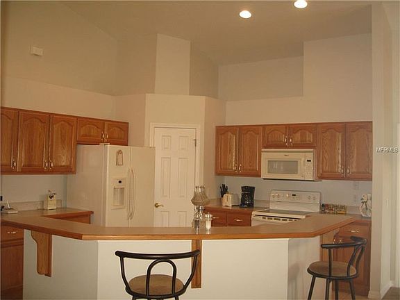 5th image of 3325 Edsel Ave