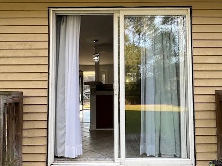 121 Gilbert Curry Dr — Photo 10
