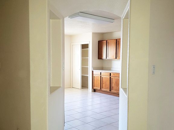 5th image of 1009 Los Padres Pl SE