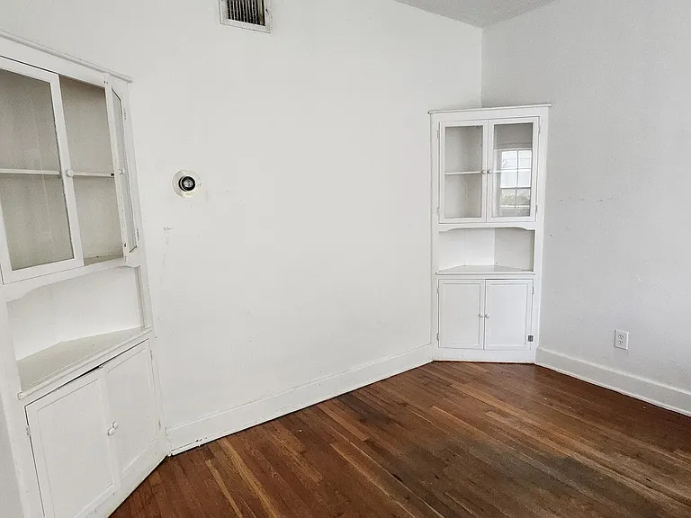 1625 NW 8th Ter — Photo 6