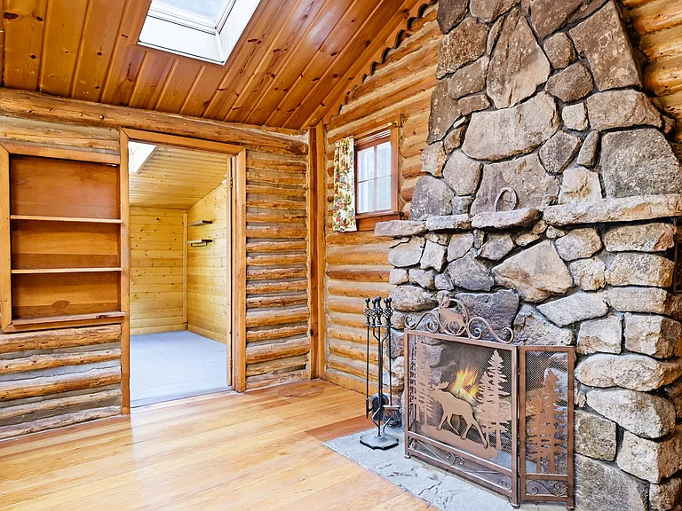 2299 S Beaver Creek Rd — Photo 4