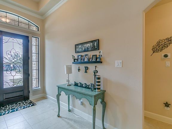 3rd image of 28611 Blue Holly Ln