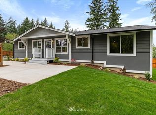 1102 Yew St, Bellingham, WA 98229