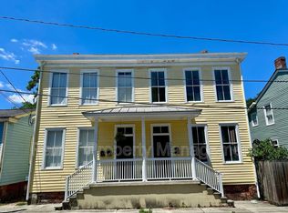 548 E Huntingdon St, Savannah, GA 31401