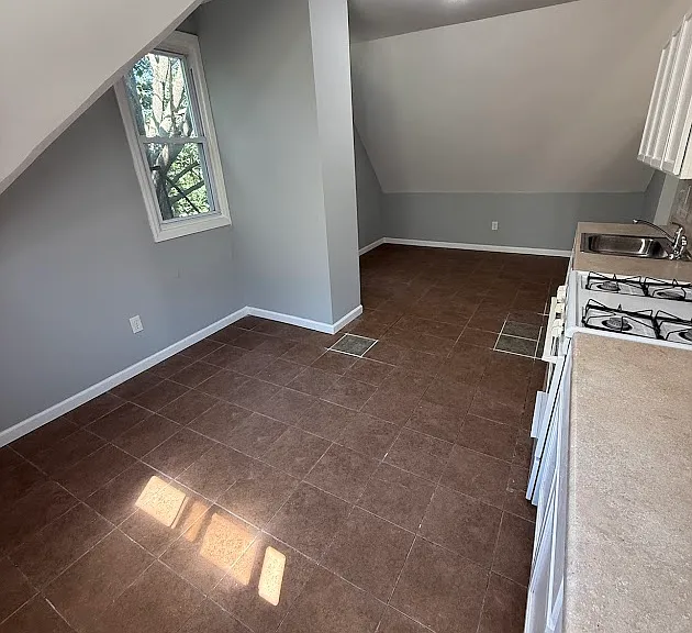 201 S 11th St #3F — Photo 4