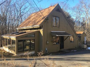 158 Pine Hill Rd, Cape Neddick, ME 03902