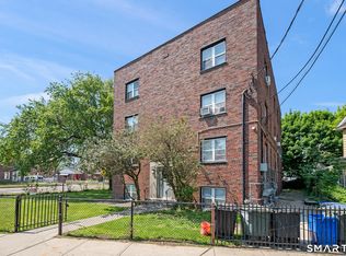 305 Parrott Ave, Bridgeport, CT 06606