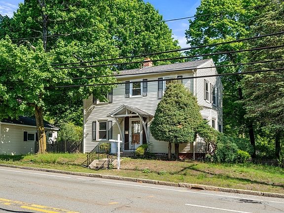 2nd image of 1231 Pleasant St