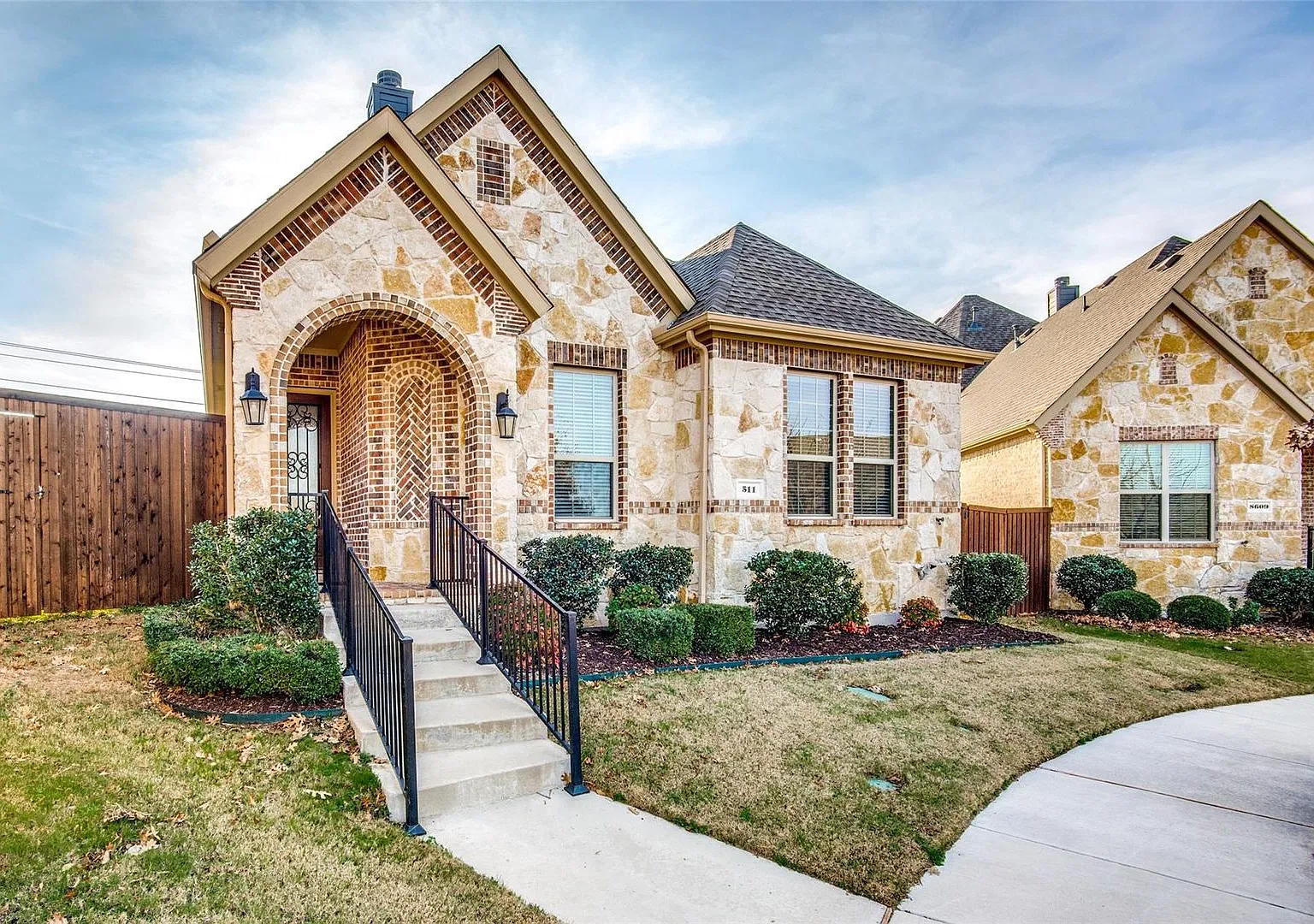 Frisco ISD Upgraded 3B2B House — Photo 2