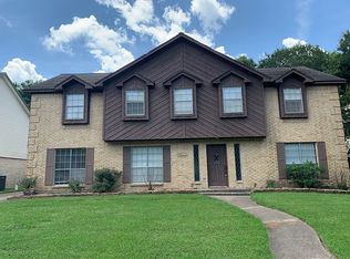 5923 Gnarled Oaks Ct, Humble, TX 77346