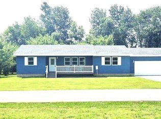 9004 Estates Dr, Demotte, IN 46310