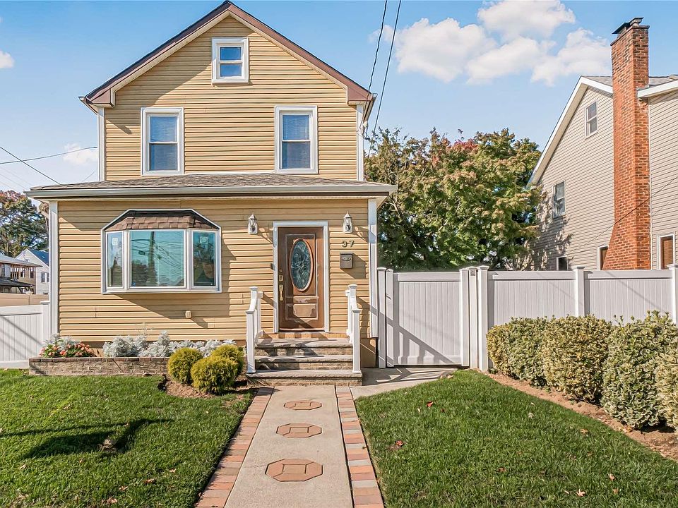 1st image of 37 Nassau Parkway
