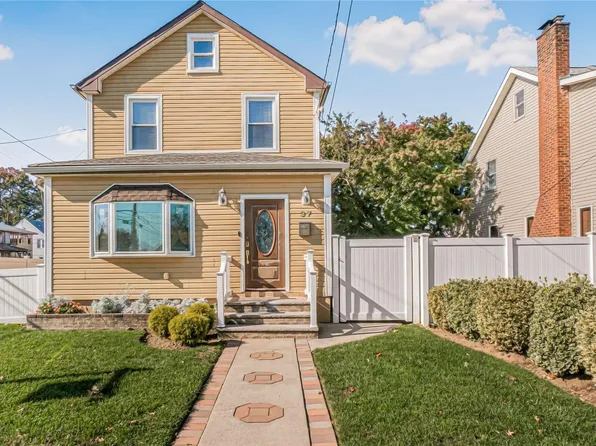 37 Nassau Parkway, Hempstead, NY 11550