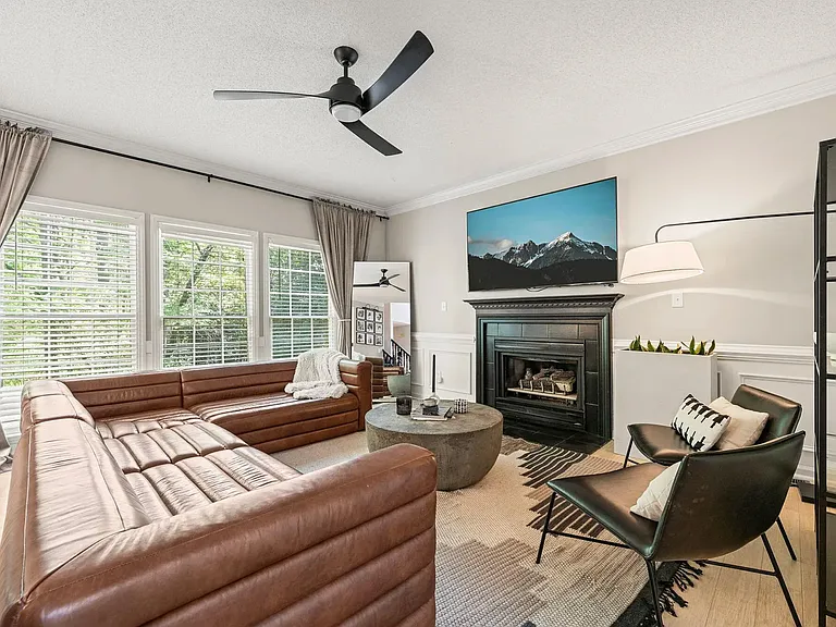8100 Knebworth Ct — Photo 21