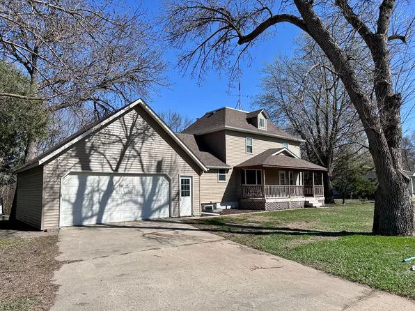 627 W 1st St S, Cottonwood, MN 56229