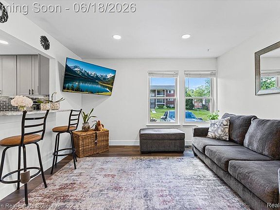 5th image of 3840 Cass Elizabeth Rd