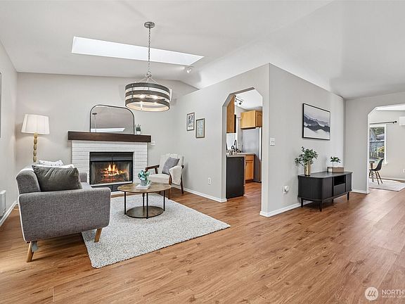 4th image of 5108 122nd Street SE