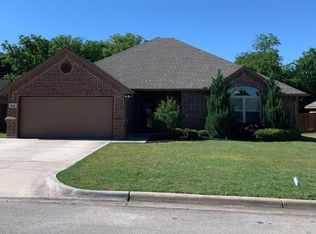 621 Smith Trl, Weatherford, TX 76088