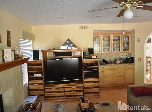 3rd image of 4114 Portilla Pl