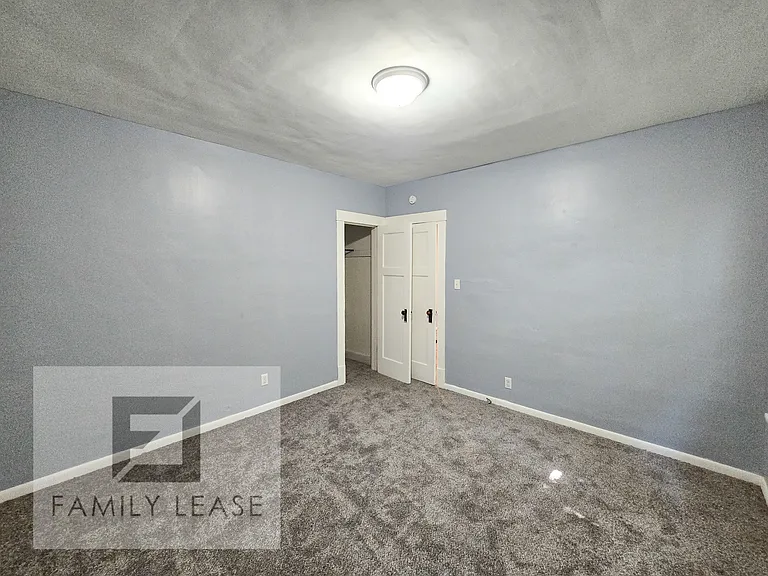 259 N 21st St — Photo 8