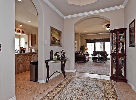 3rd image of 10509 Huffines Dr