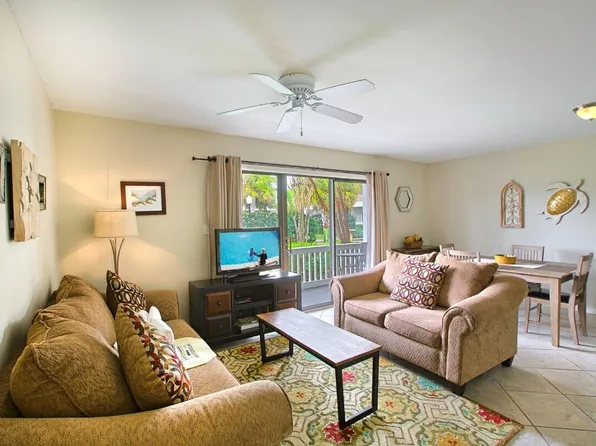 3799 E County Road 30a Hwy #7E, Pt Washington, FL 32459