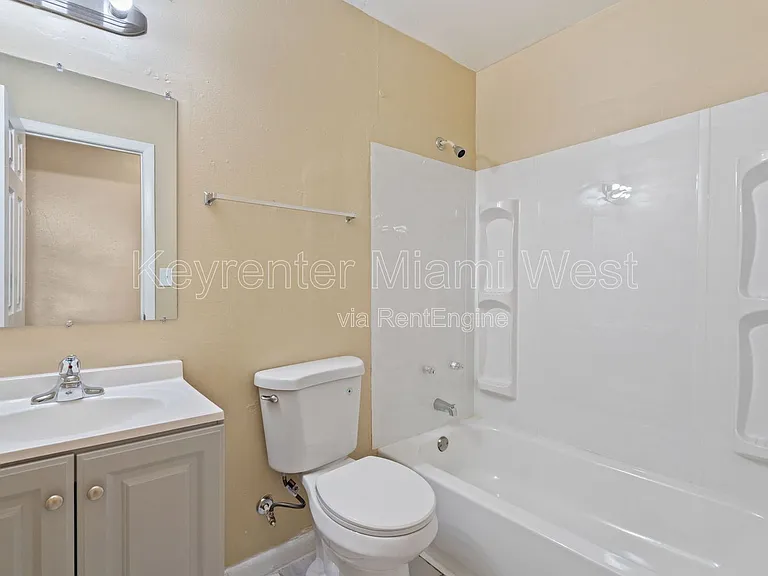 1022 NW 6th Ave #1 — Photo 13