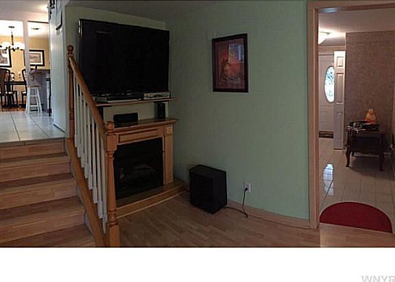 3rd image of 301 Marrano Pkwy