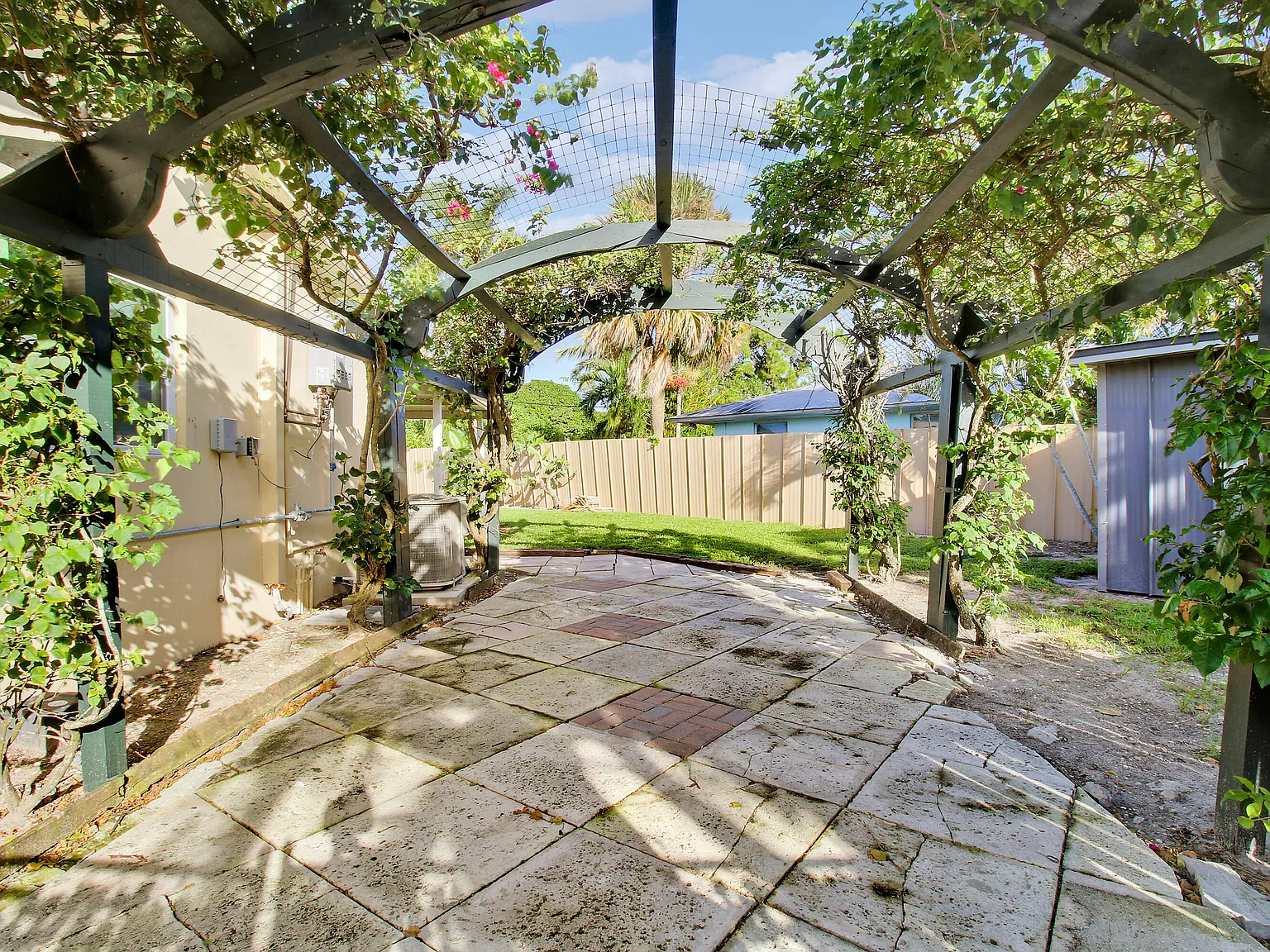2 bed, 2.0 bath, 1081 sqft, $2,900 — Photo 4