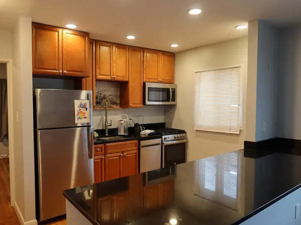 2400 Langston Blvd APT 104, Arlington, VA 22201