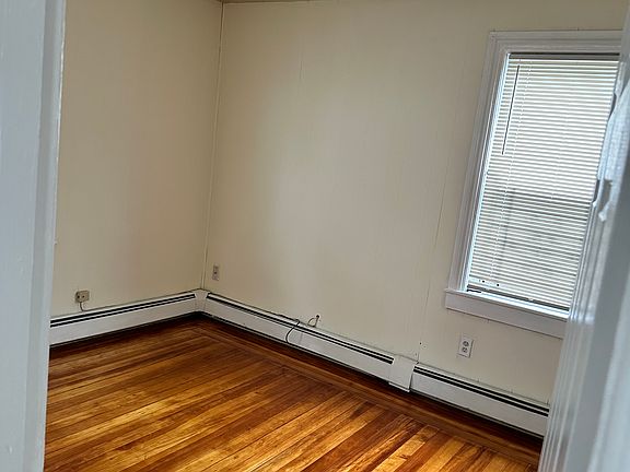 4th image of 45R Yale Ave #2